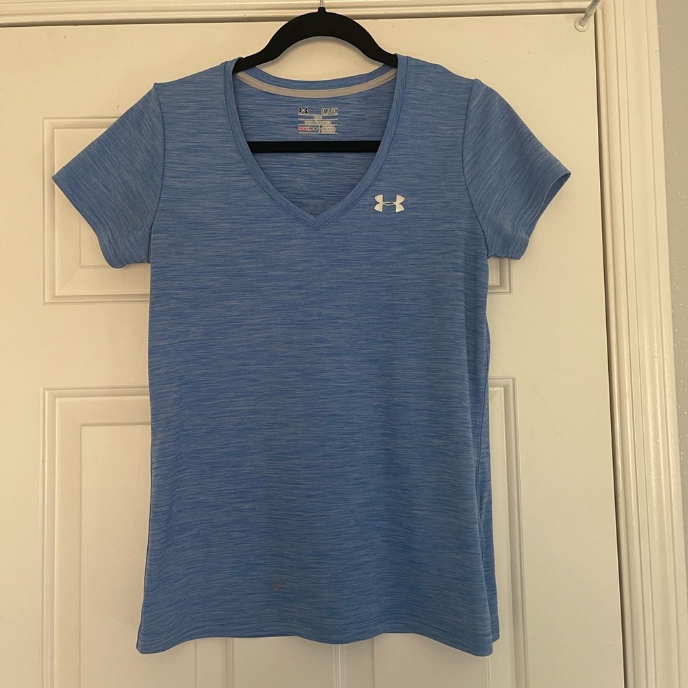 Under Armor top
